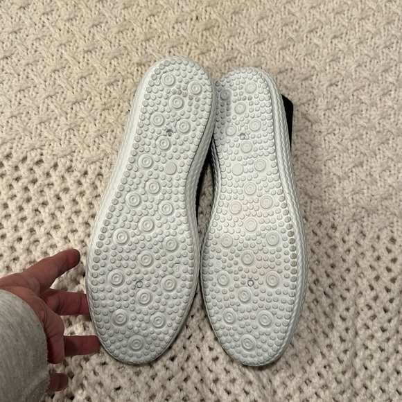 Tommy Bahama Women’s  Slip-on Size 8 - Picture 5 of 8